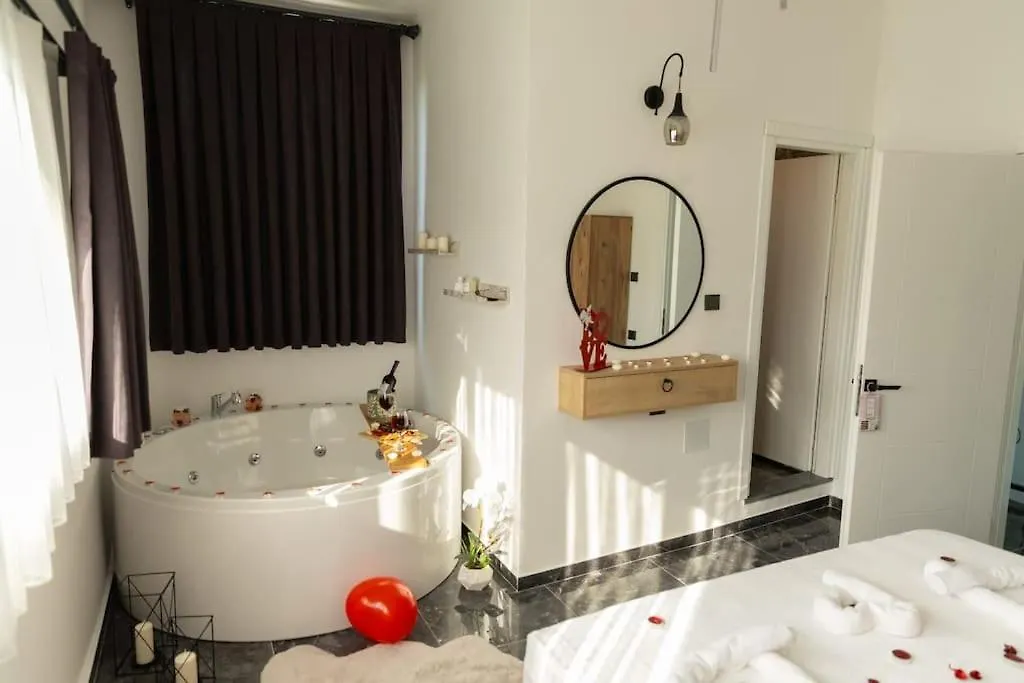 Mutlu Ve Huzur Dolu Bir Tatil Villa Ortaca